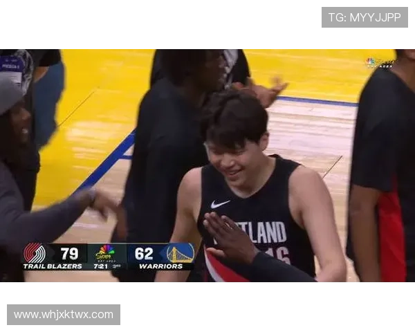 杨瀚森NBA季前赛首秀砍下4分4板表现亮眼开拓者惜败勇士